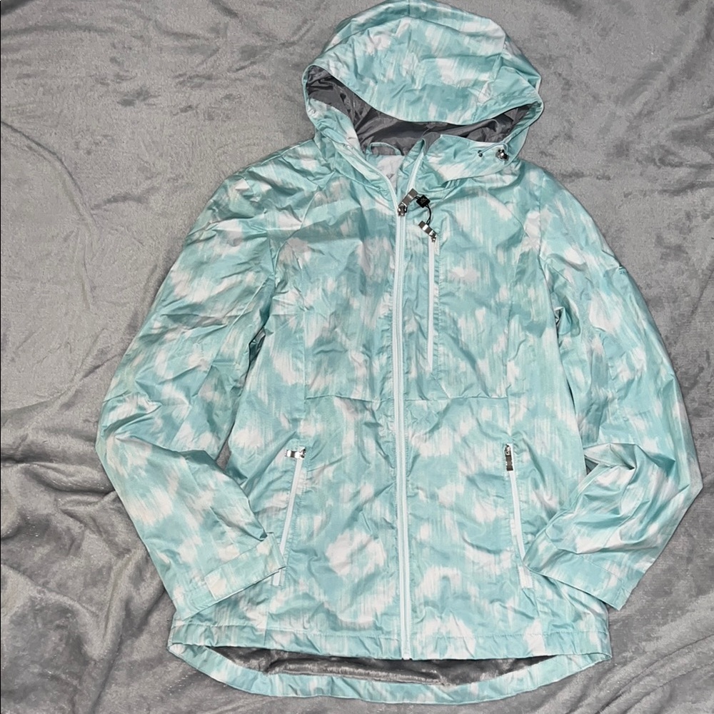New ZeroXposur Aqua and White Jacket